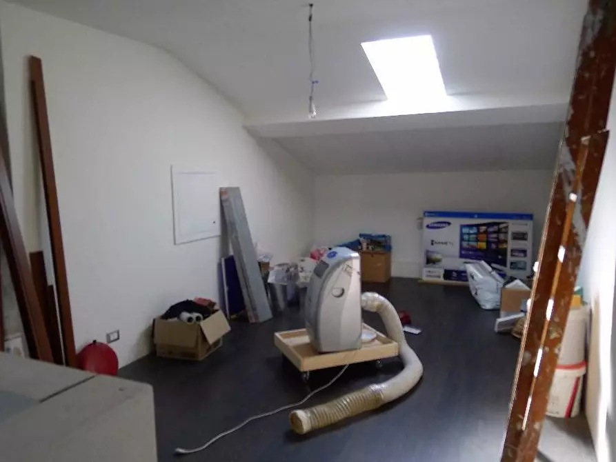 Immagine 21 di Appartamento in vendita  a Cascina