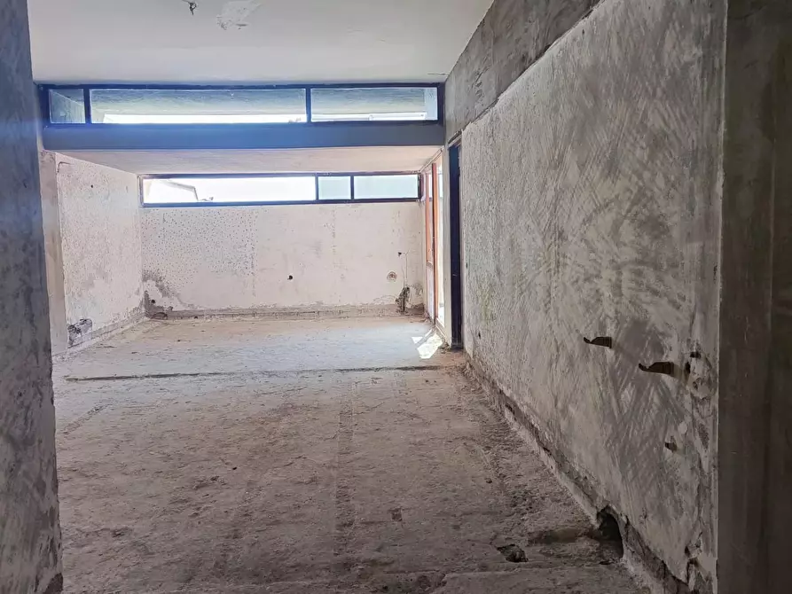 Immagine 11 di Appartamento in vendita  a Carrara