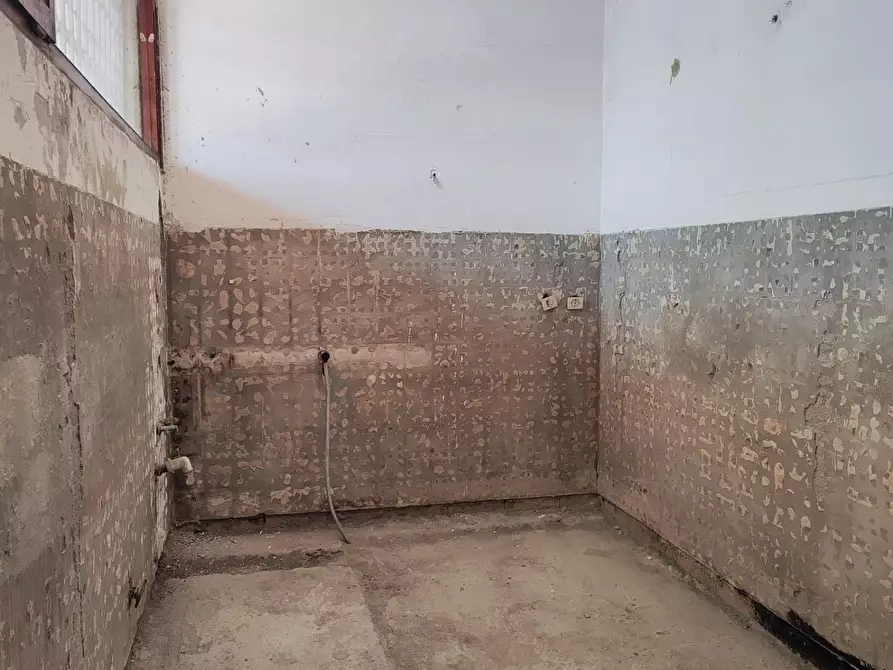 Immagine 10 di Appartamento in vendita  a Carrara