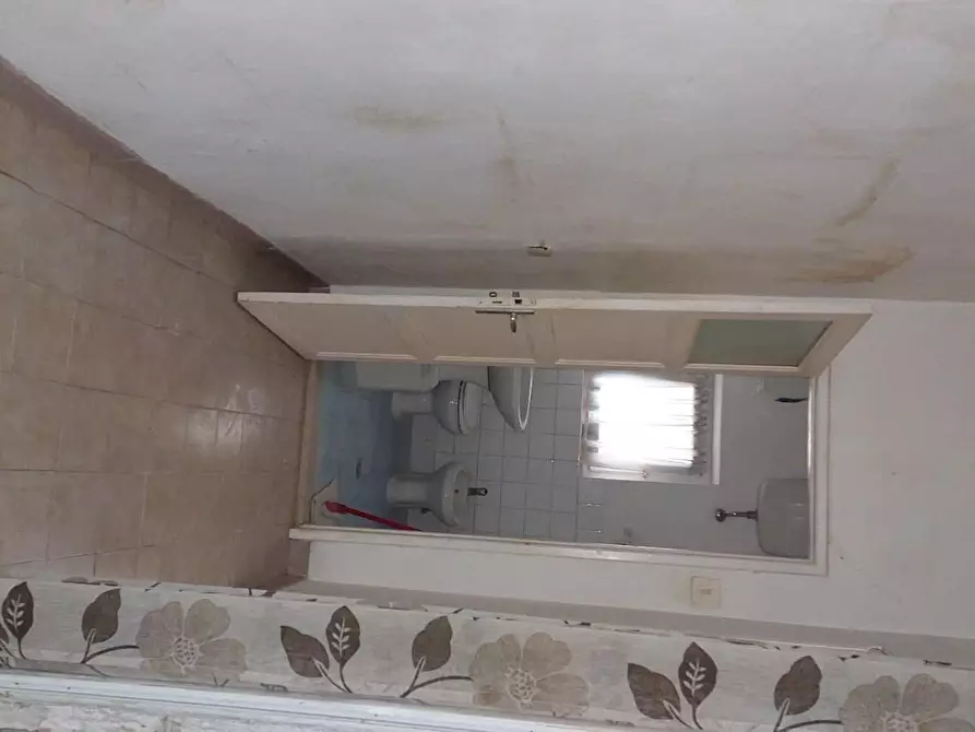 Immagine 10 di Appartamento in vendita  a Livorno