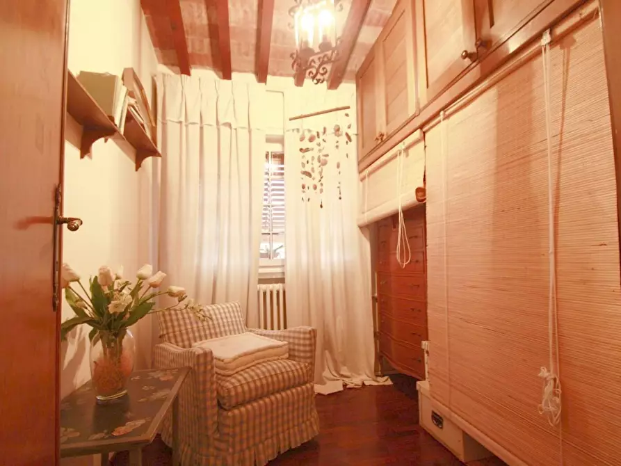 Immagine 7 di Villa in vendita  a Lucca