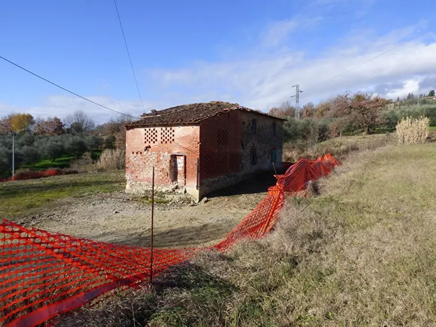 Immagine 12 di Rustico / casale in vendita  a Pescia