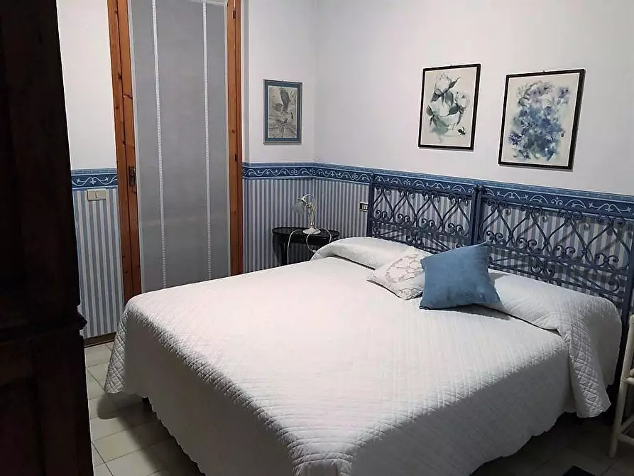 Immagine 25 di Casa semindipendente in vendita  a Montignoso