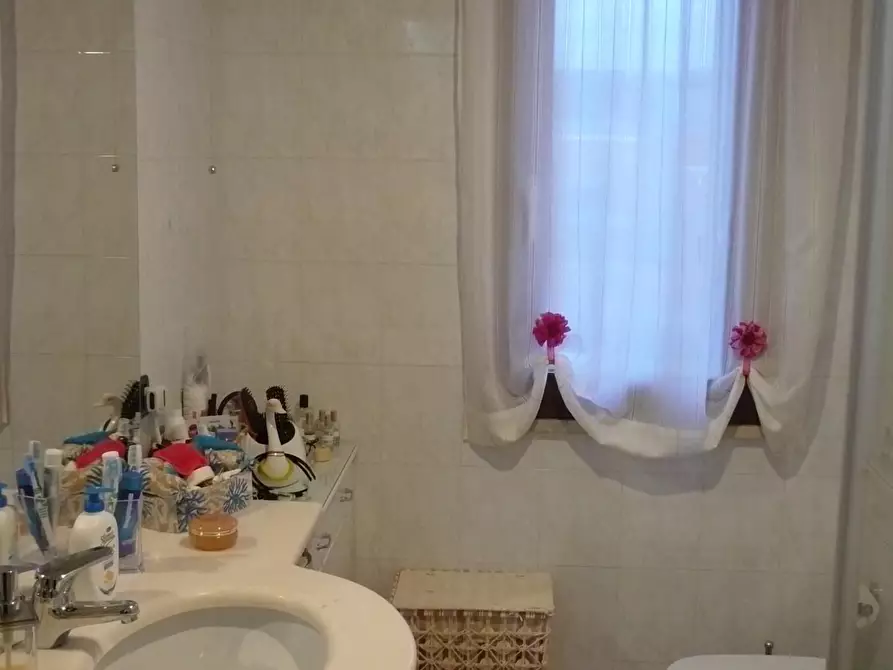 Immagine 10 di Appartamento in vendita  a Colle Di Val D'elsa