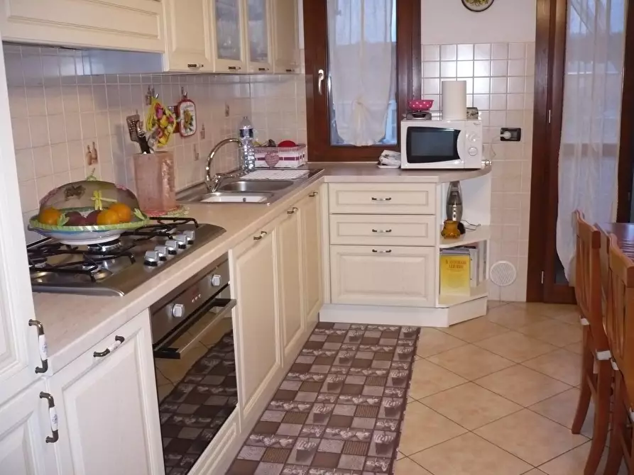 Immagine 4 di Appartamento in vendita  a Colle Di Val D'elsa