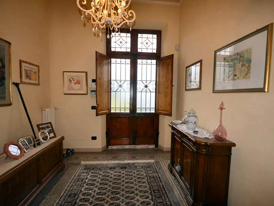 Immagine 12 di Villa in vendita  a Capannori
