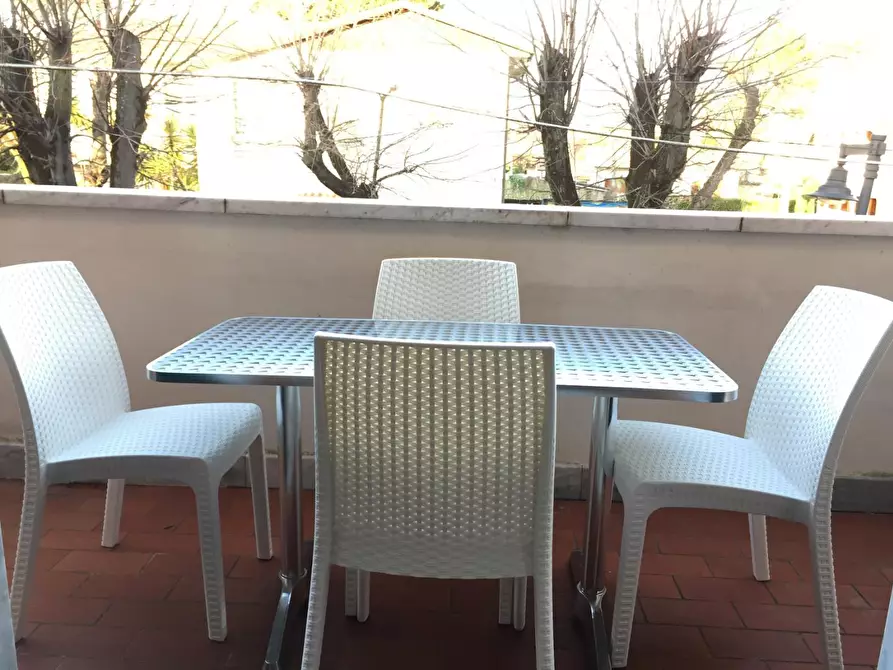 Immagine 4 di Appartamento in affitto  a Massa