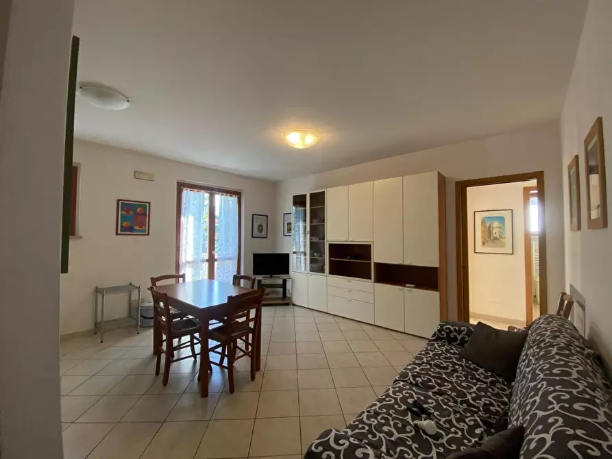 Immagine 5 di Appartamento in affitto  a Massa