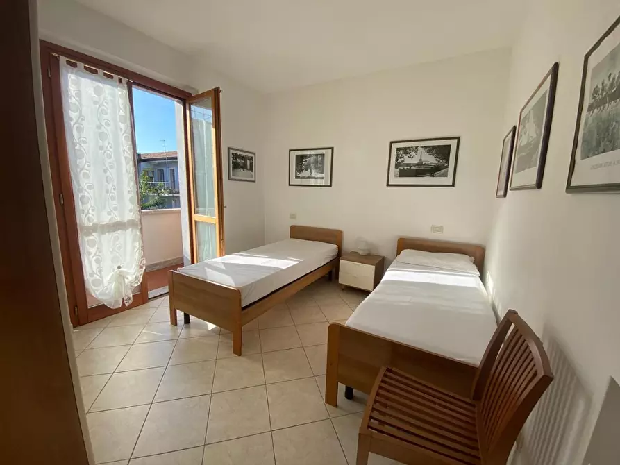 Immagine 9 di Appartamento in affitto  a Massa