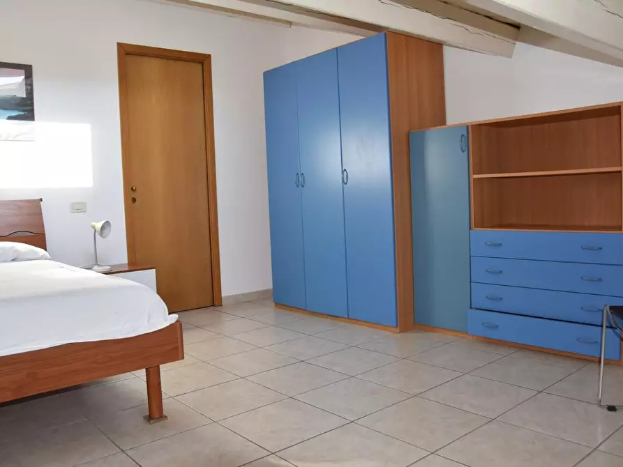 Immagine 13 di Mansarda in affitto  a Massa