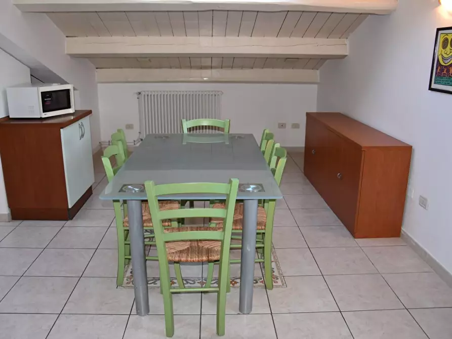 Immagine 19 di Mansarda in affitto  a Massa