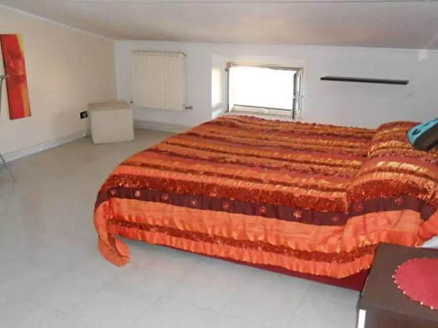 Immagine 4 di Mansarda in vendita  a Livorno