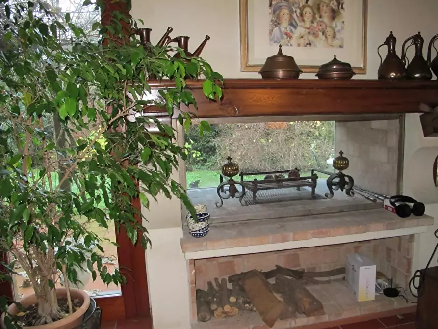 Immagine 52 di Villa in vendita  a Lucca