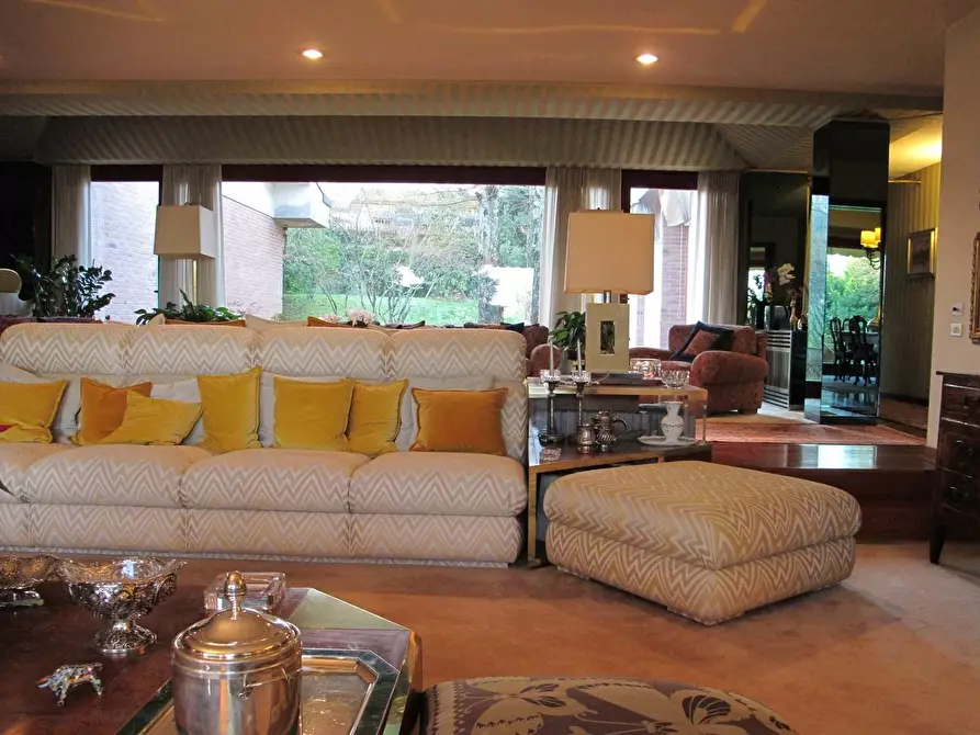 Immagine 34 di Villa in vendita  a Lucca