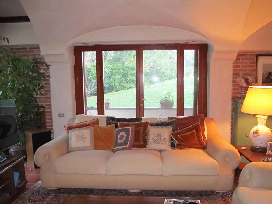 Immagine 53 di Villa in vendita  a Lucca