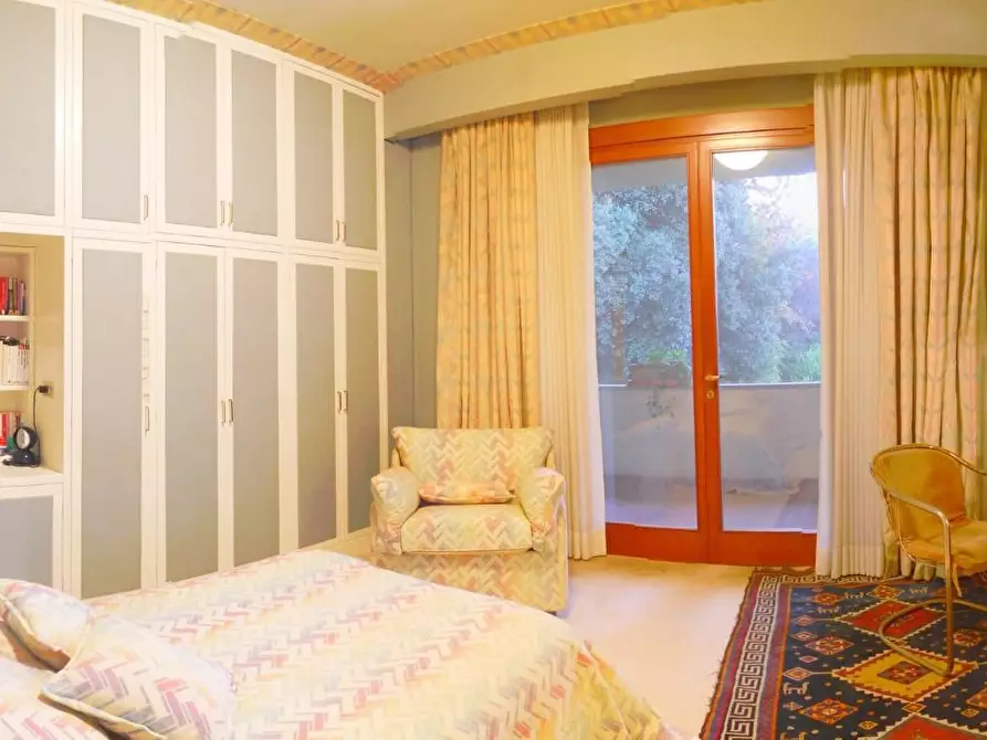 Immagine 20 di Villa in vendita  a Lucca