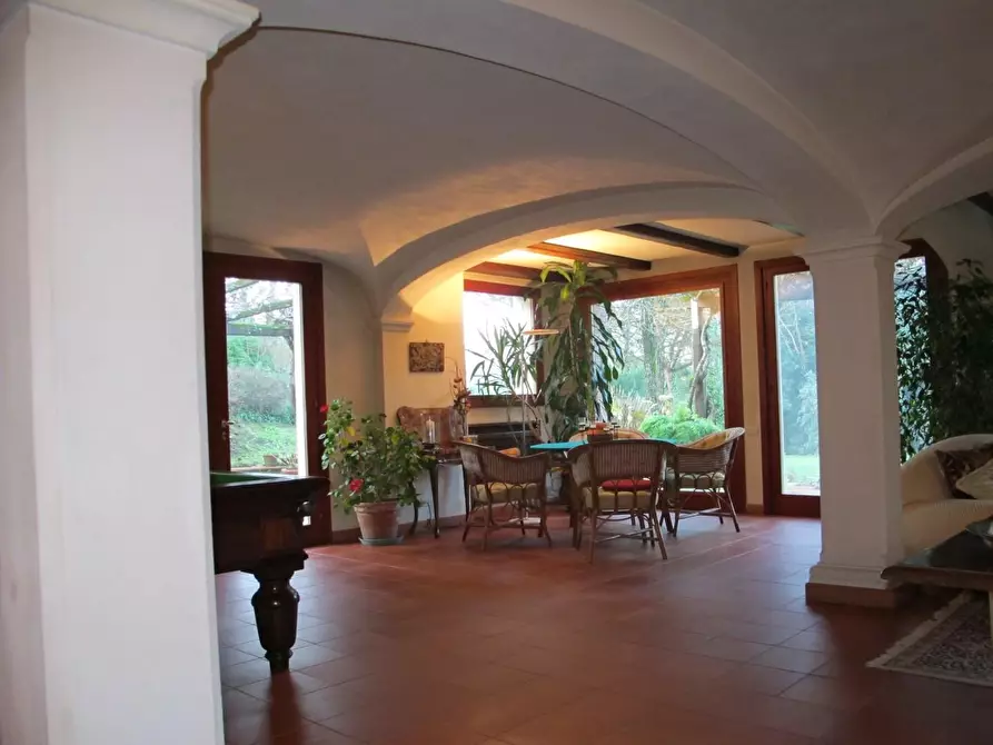 Immagine 47 di Villa in vendita  a Lucca