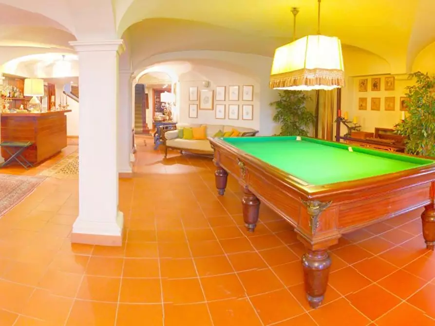 Immagine 23 di Villa in vendita  a Lucca