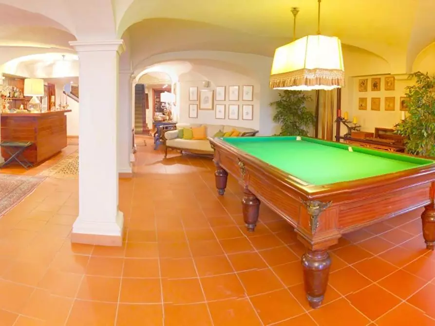 Immagine 60 di Villa in vendita  a Lucca