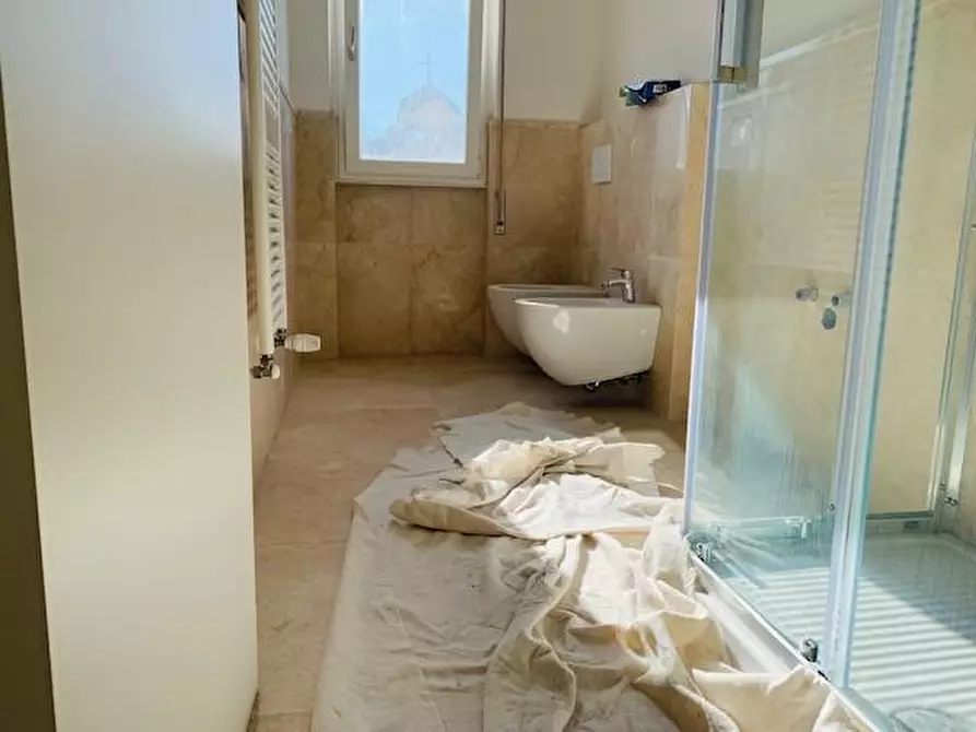 Immagine 4 di Mansarda in vendita  a Carrara