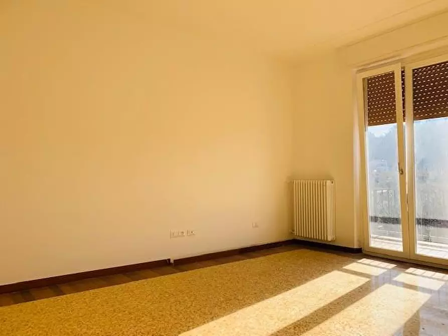 Immagine 14 di Mansarda in vendita  a Carrara