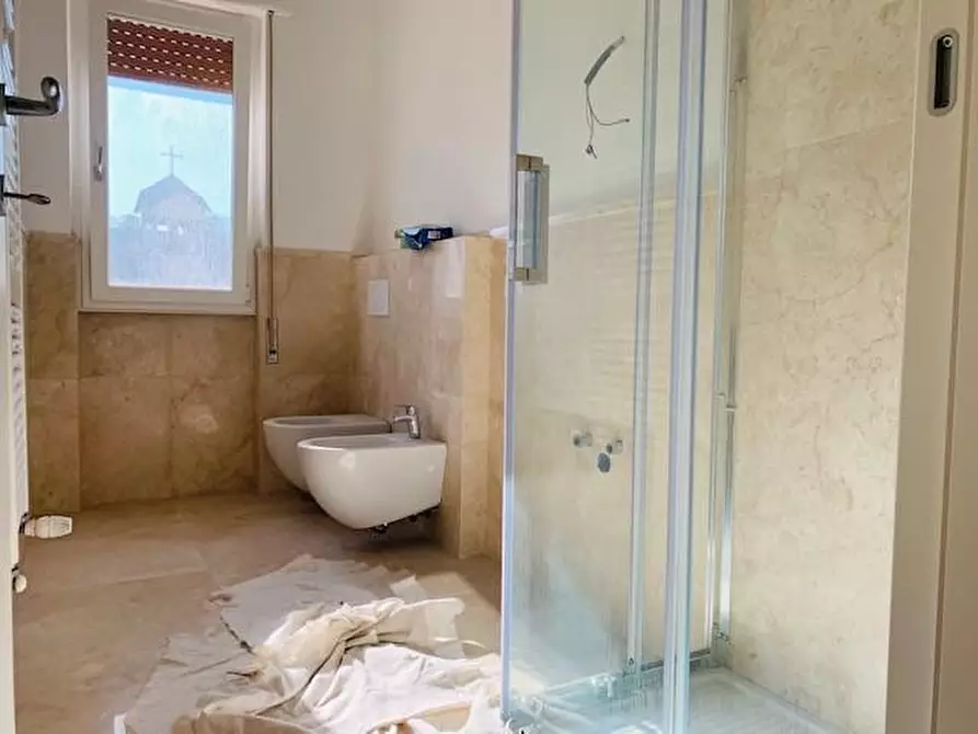 Immagine 5 di Mansarda in vendita  a Carrara