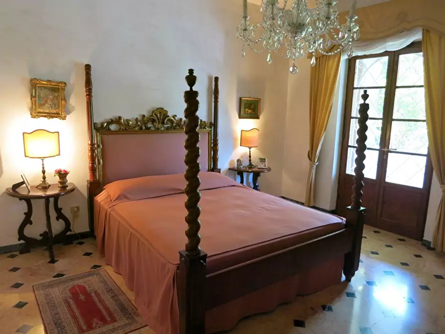 Immagine 16 di Villa in vendita  a Pescaglia