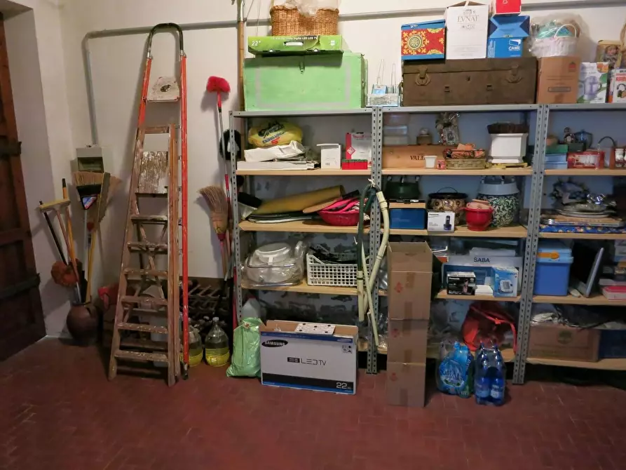 Immagine 24 di Villa in vendita  a Pescaglia