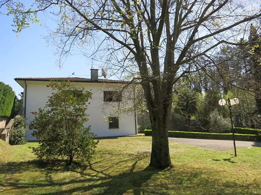 Immagine 44 di Villa in vendita  a Pescaglia