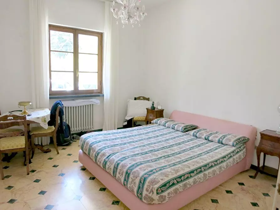 Immagine 12 di Villa in vendita  a Pescaglia