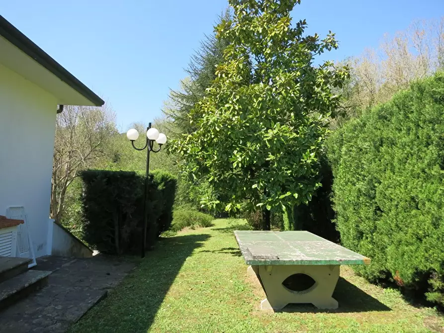 Immagine 39 di Villa in vendita  a Pescaglia