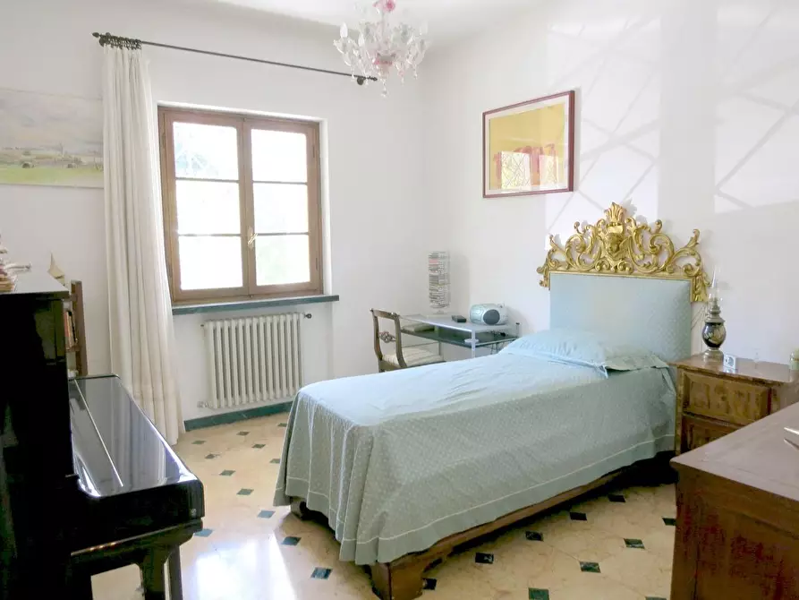 Immagine 11 di Villa in vendita  a Pescaglia