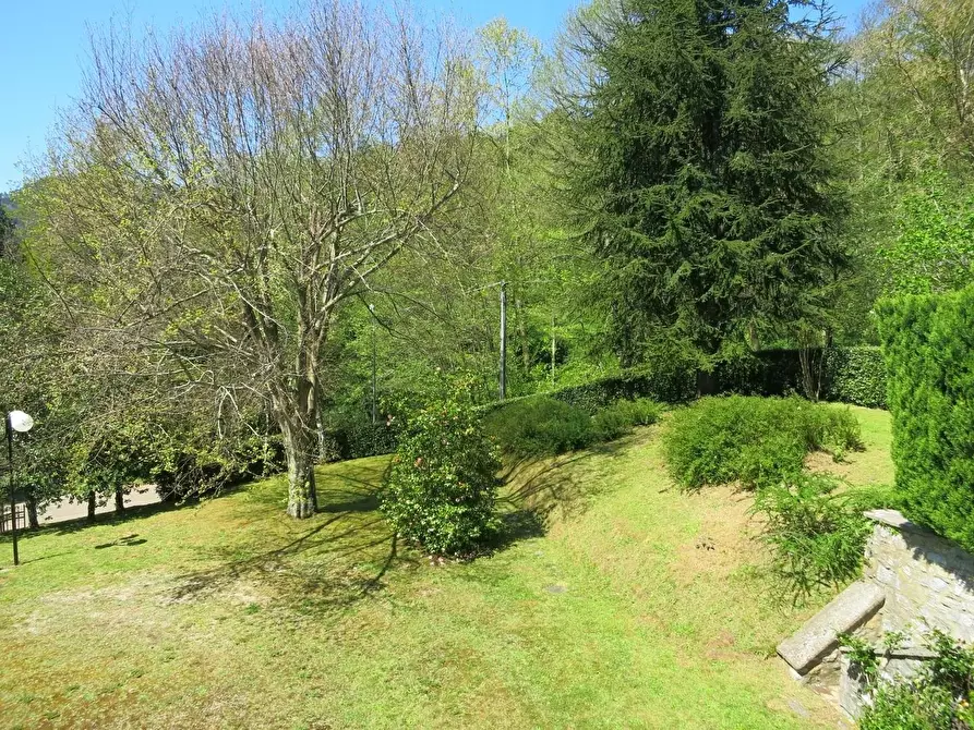 Immagine 26 di Villa in vendita  a Pescaglia