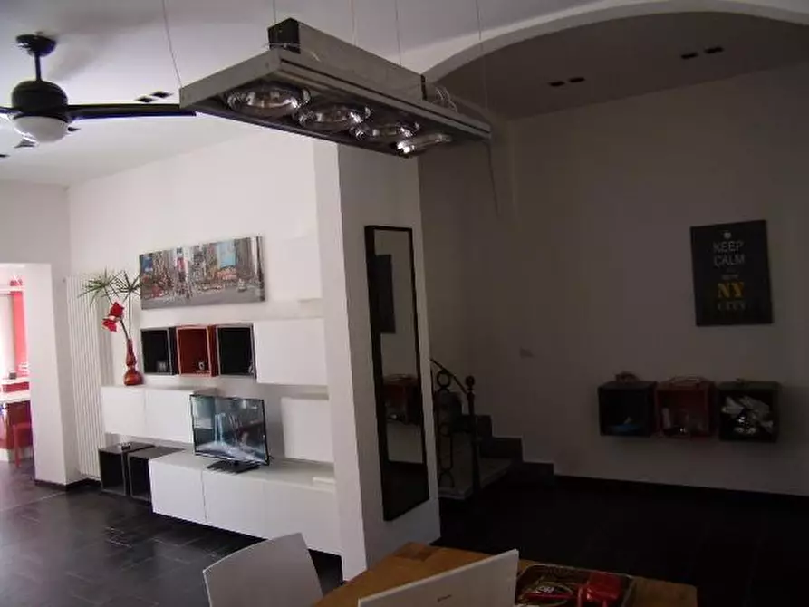 Immagine 33 di Casa semindipendente in vendita  a Carrara