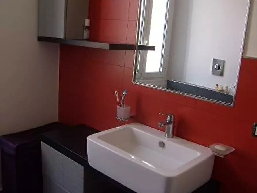 Immagine 35 di Casa semindipendente in vendita  a Carrara