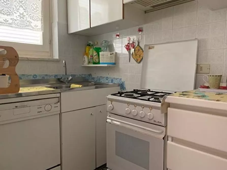 Immagine 6 di Appartamento in affitto  a Carrara