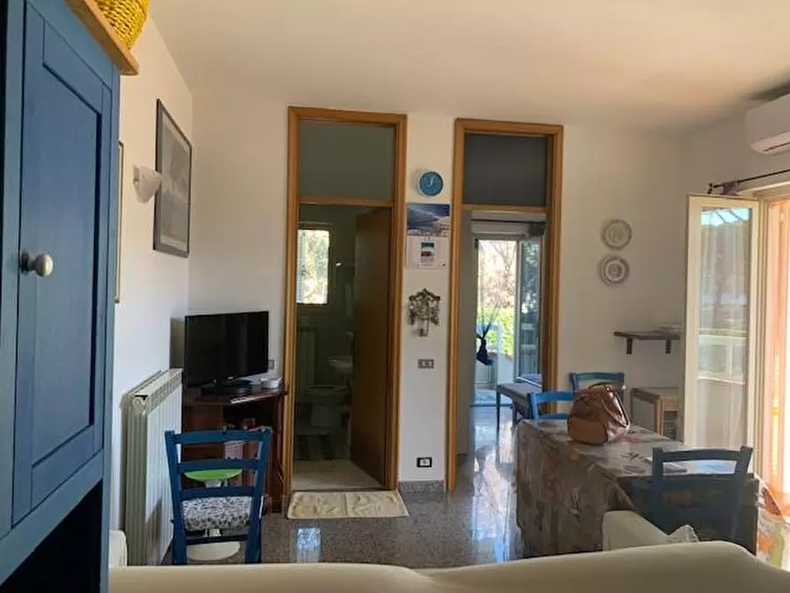 Immagine 3 di Appartamento in affitto  a Carrara