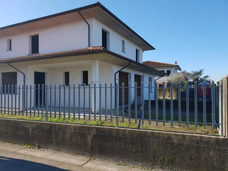 Immagine 5 di Terratetto in vendita  a Santa Croce Sull'arno