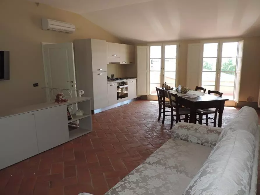 Immagine 1 di Appartamento in affitto  a Cascina