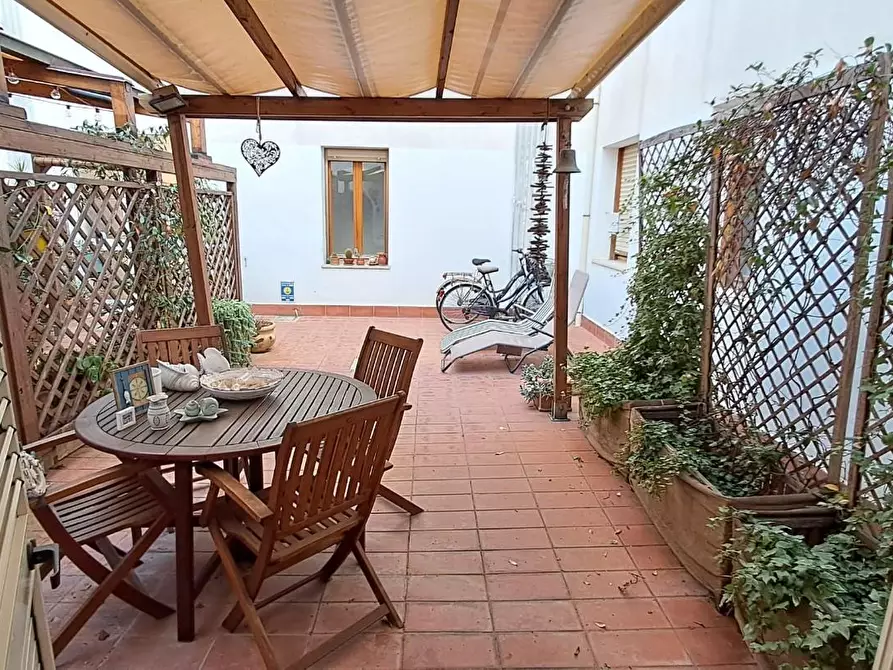 Immagine 11 di Appartamento in vendita  a Cecina