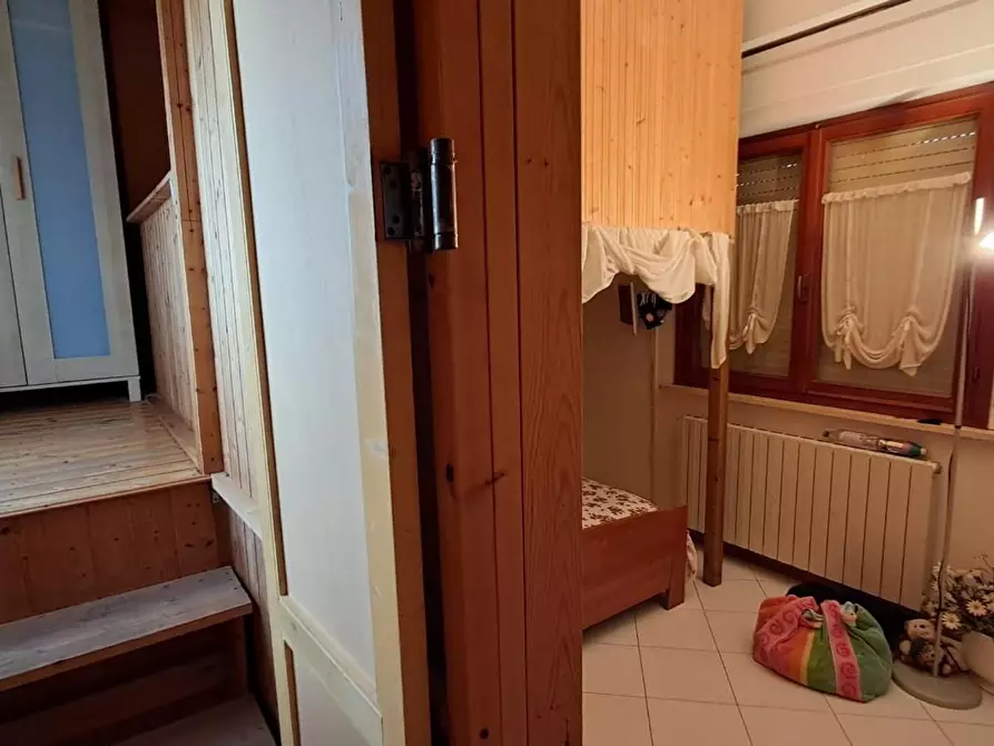 Immagine 17 di Appartamento in vendita  a Cecina