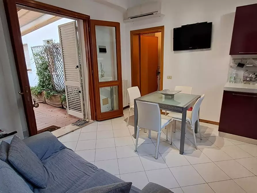 Immagine 5 di Appartamento in vendita  a Cecina