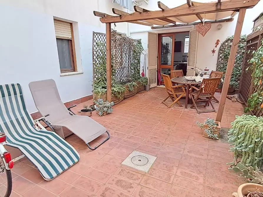 Immagine 1 di Appartamento in vendita  a Cecina