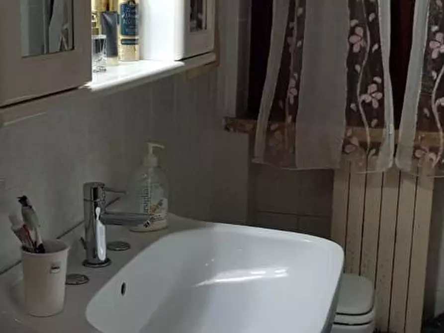 Immagine 11 di Villetta a schiera in vendita  a Calci