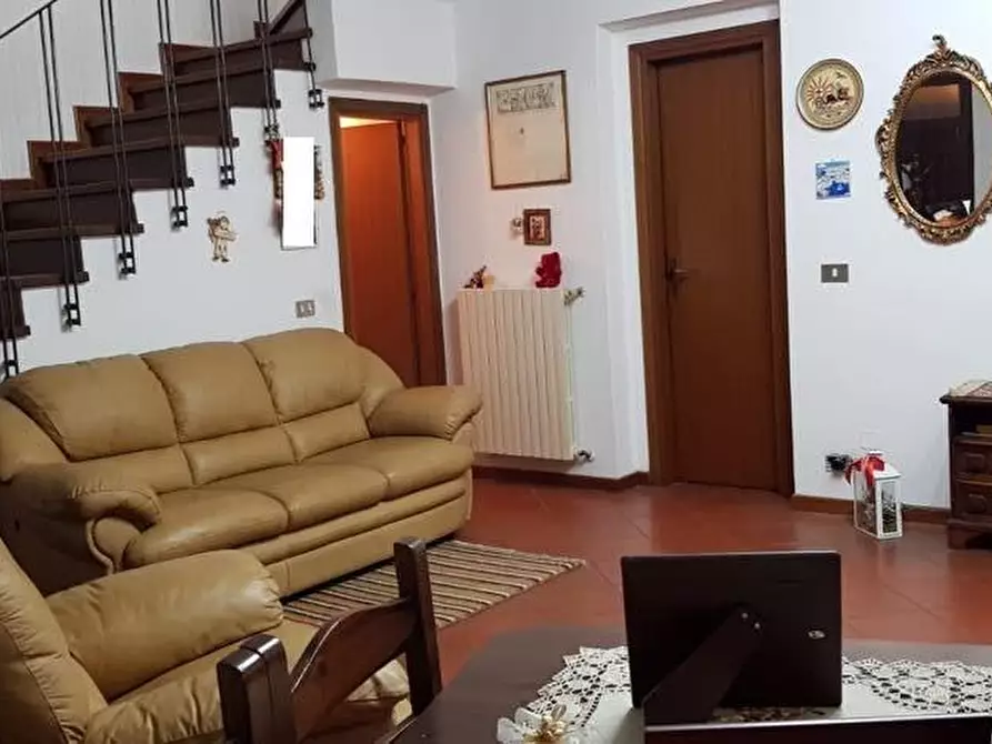 Immagine 29 di Villetta a schiera in vendita  a Calci