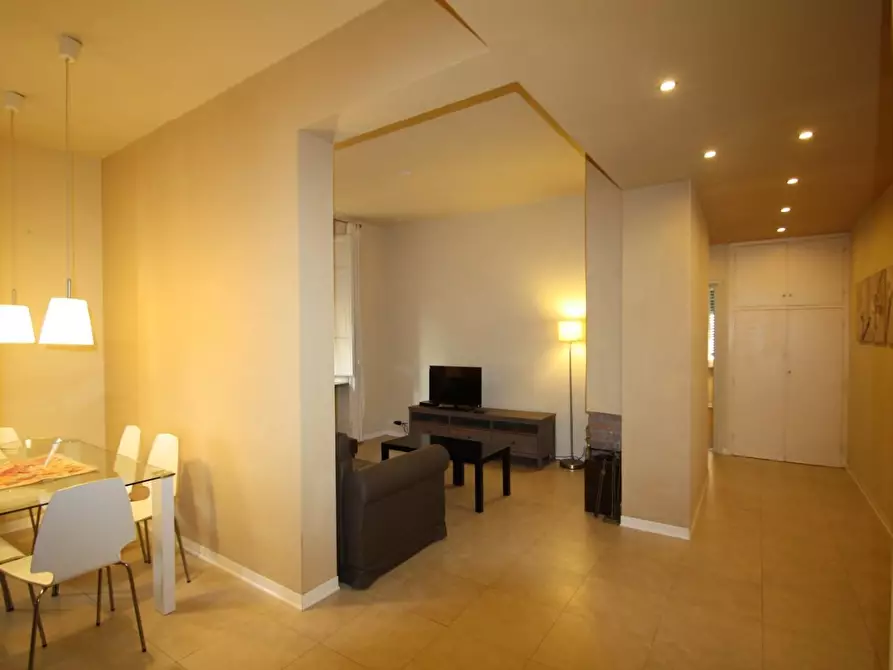 Immagine 2 di Appartamento in affitto  a Lucca