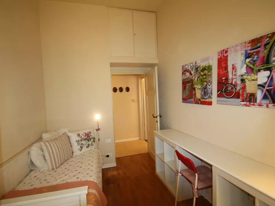 Immagine 11 di Appartamento in affitto  a Lucca