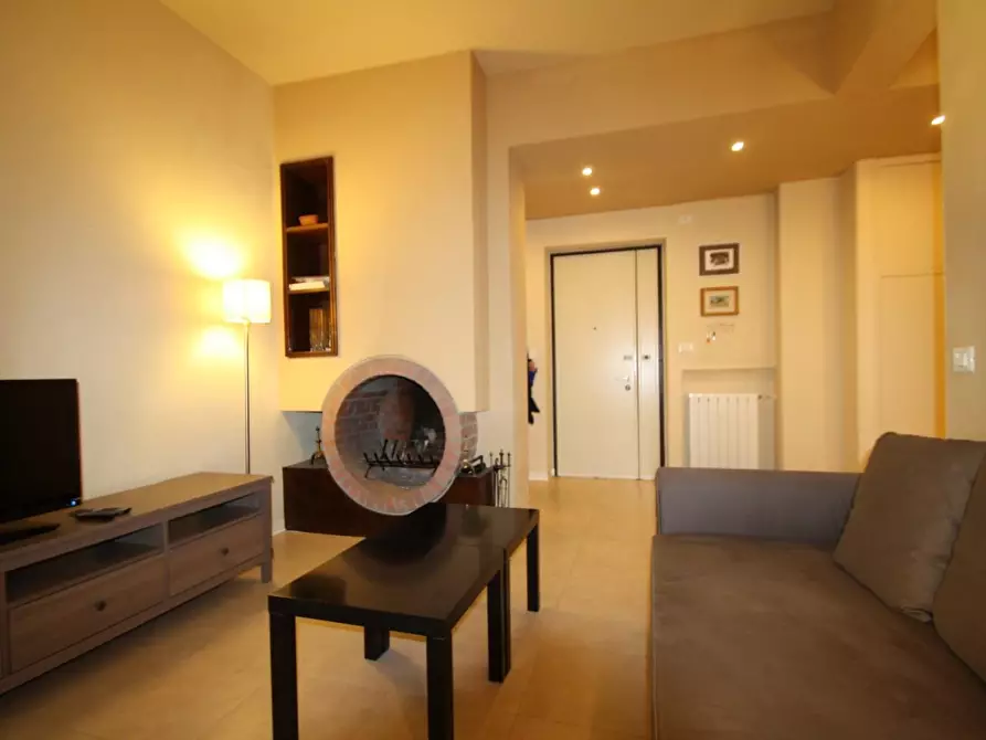 Immagine 3 di Appartamento in affitto  a Lucca