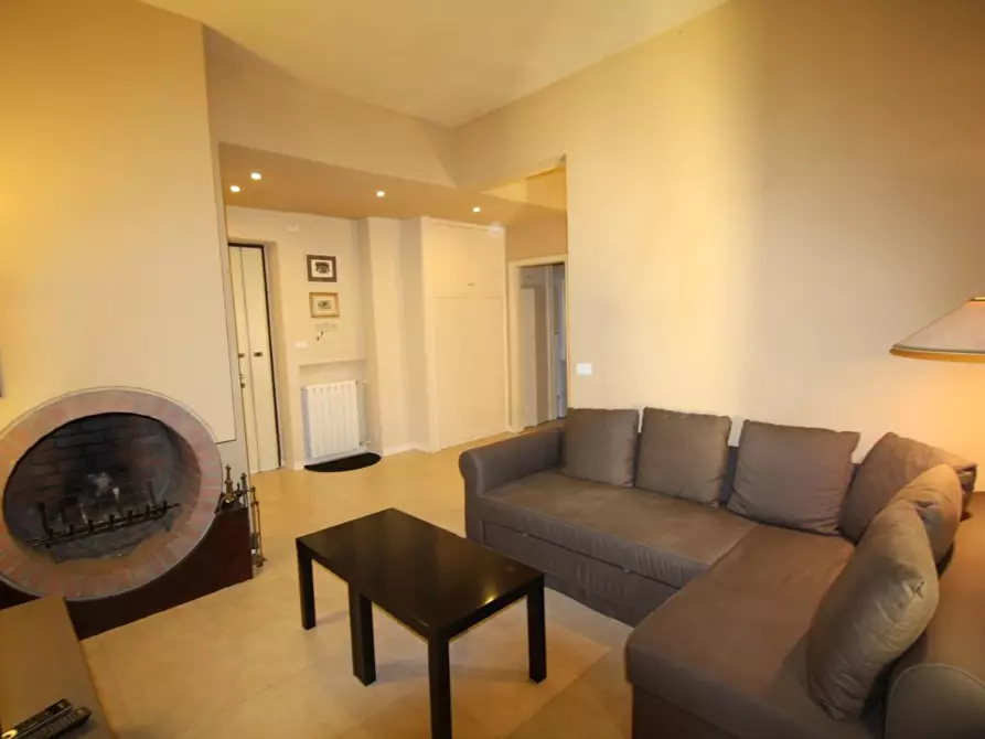 Immagine 7 di Appartamento in affitto  a Lucca