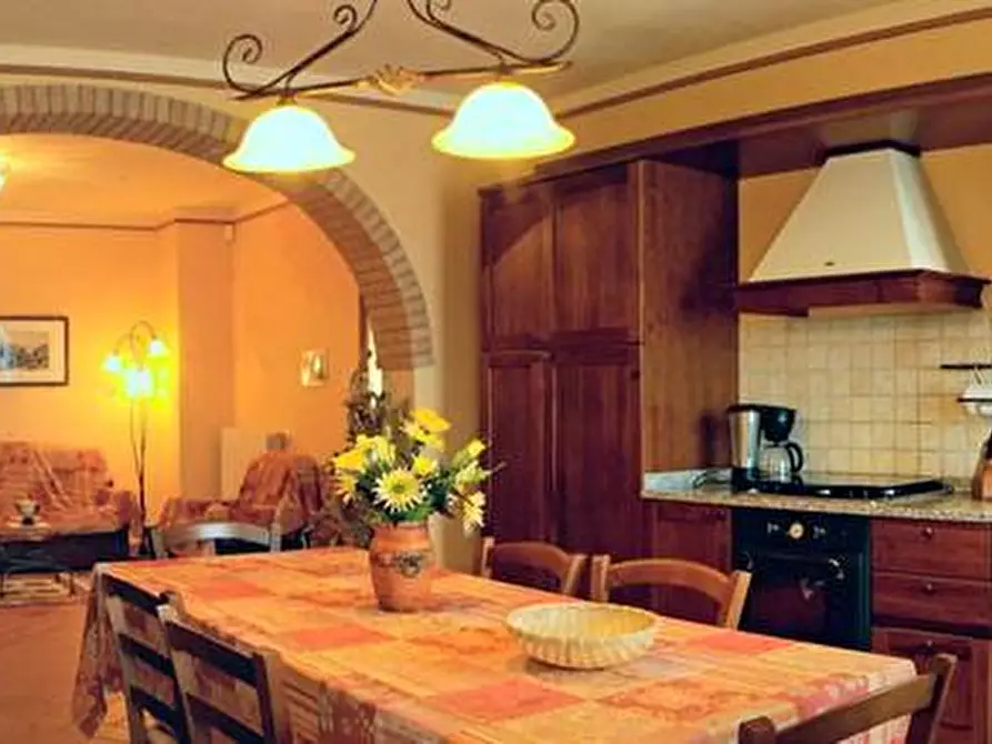 Immagine 37 di Casa colonica in vendita  a Palaia